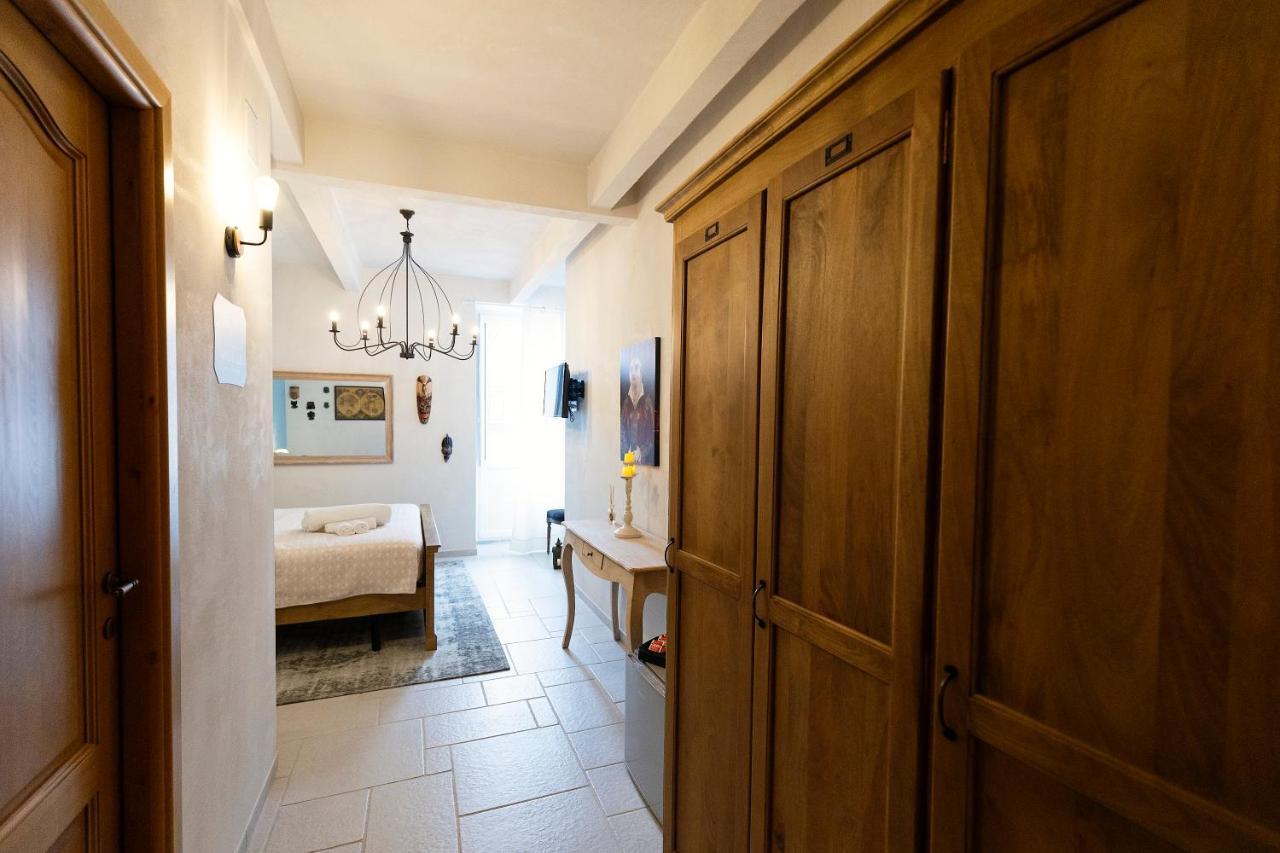 Palazzo Badiale History&Rooms Atella Екстер'єр фото