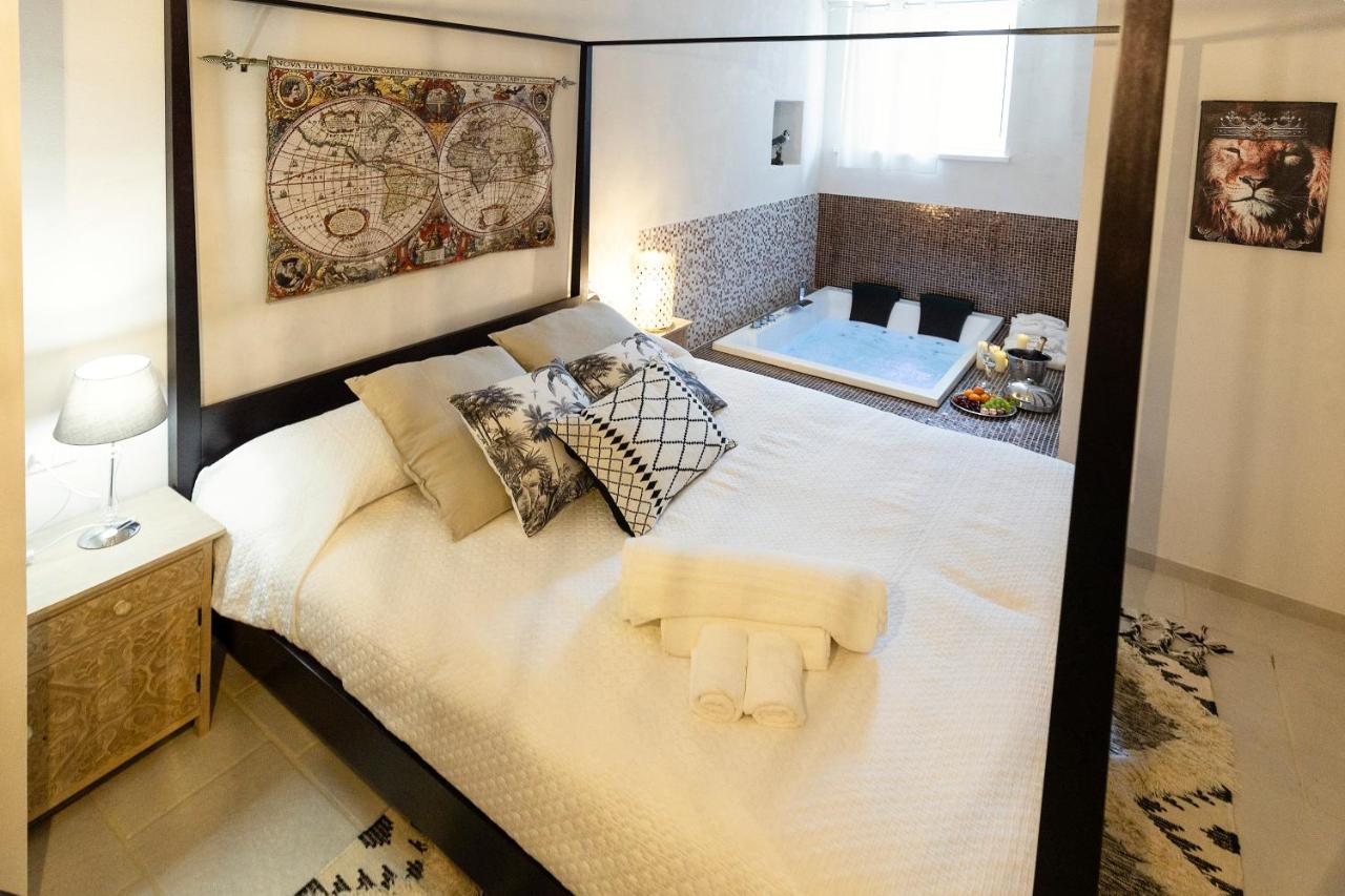 Palazzo Badiale History&Rooms Atella Екстер'єр фото