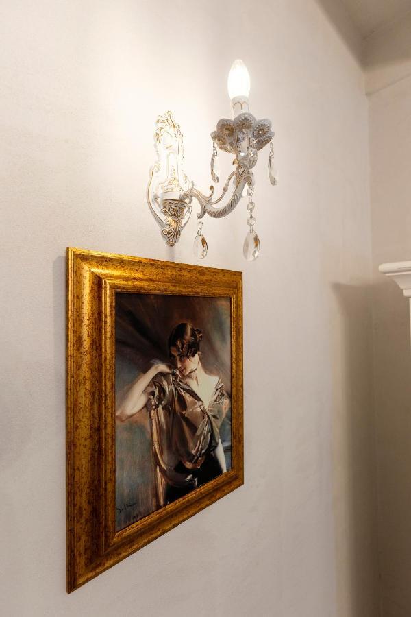 Palazzo Badiale History&Rooms Atella Екстер'єр фото