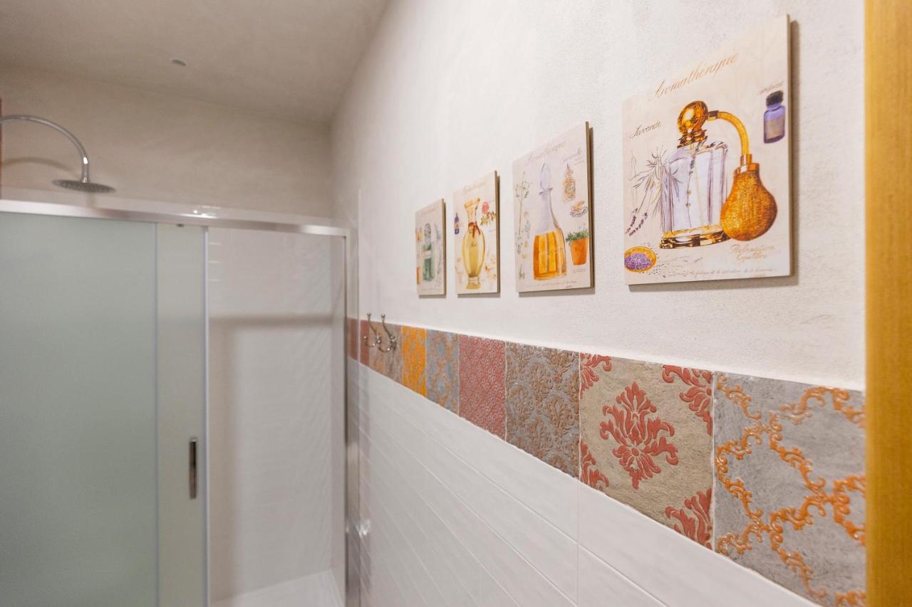 Palazzo Badiale History&Rooms Atella Екстер'єр фото